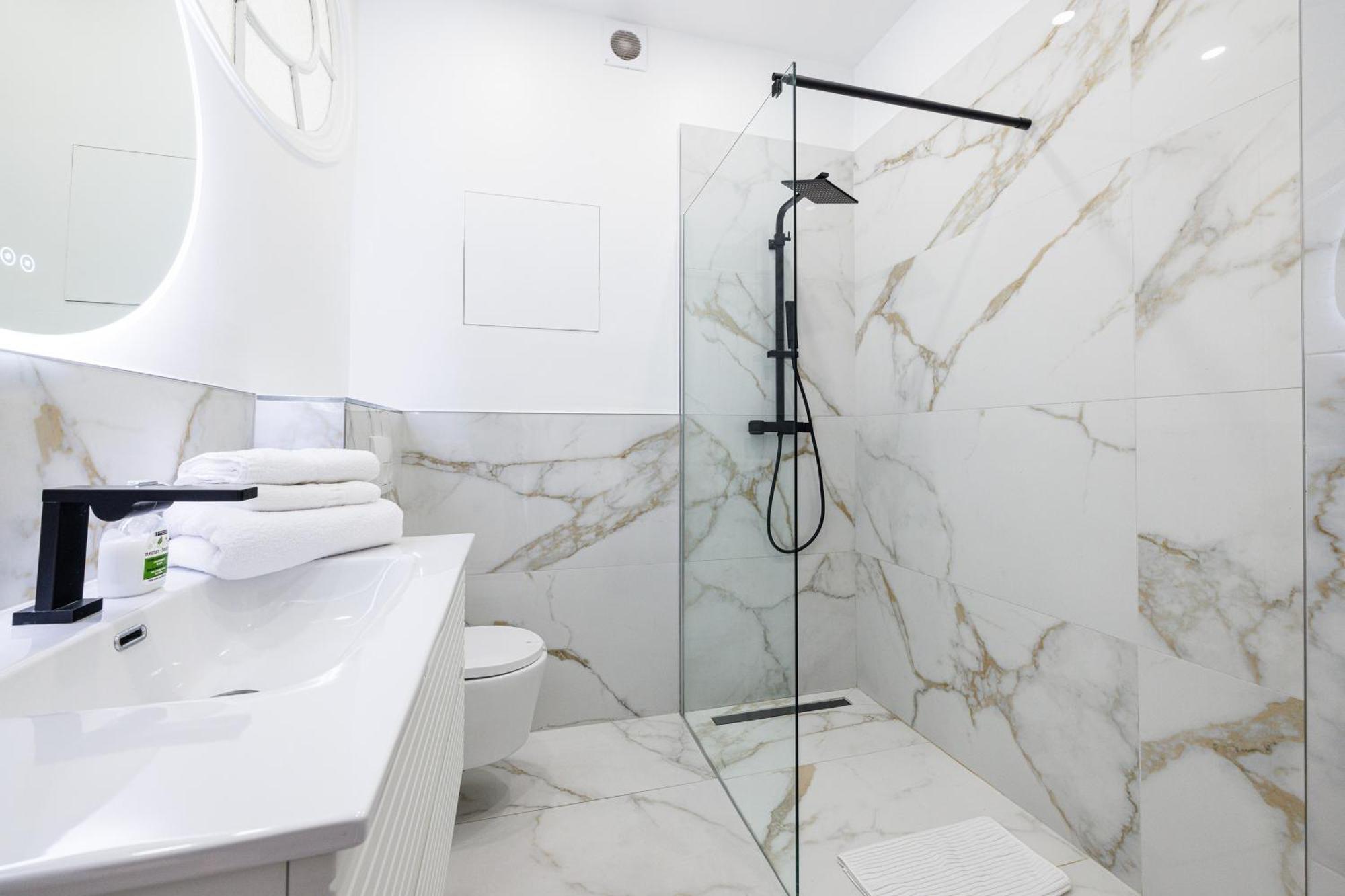 Vacances Au Palace - Happy Rentals Мантон Екстер'єр фото