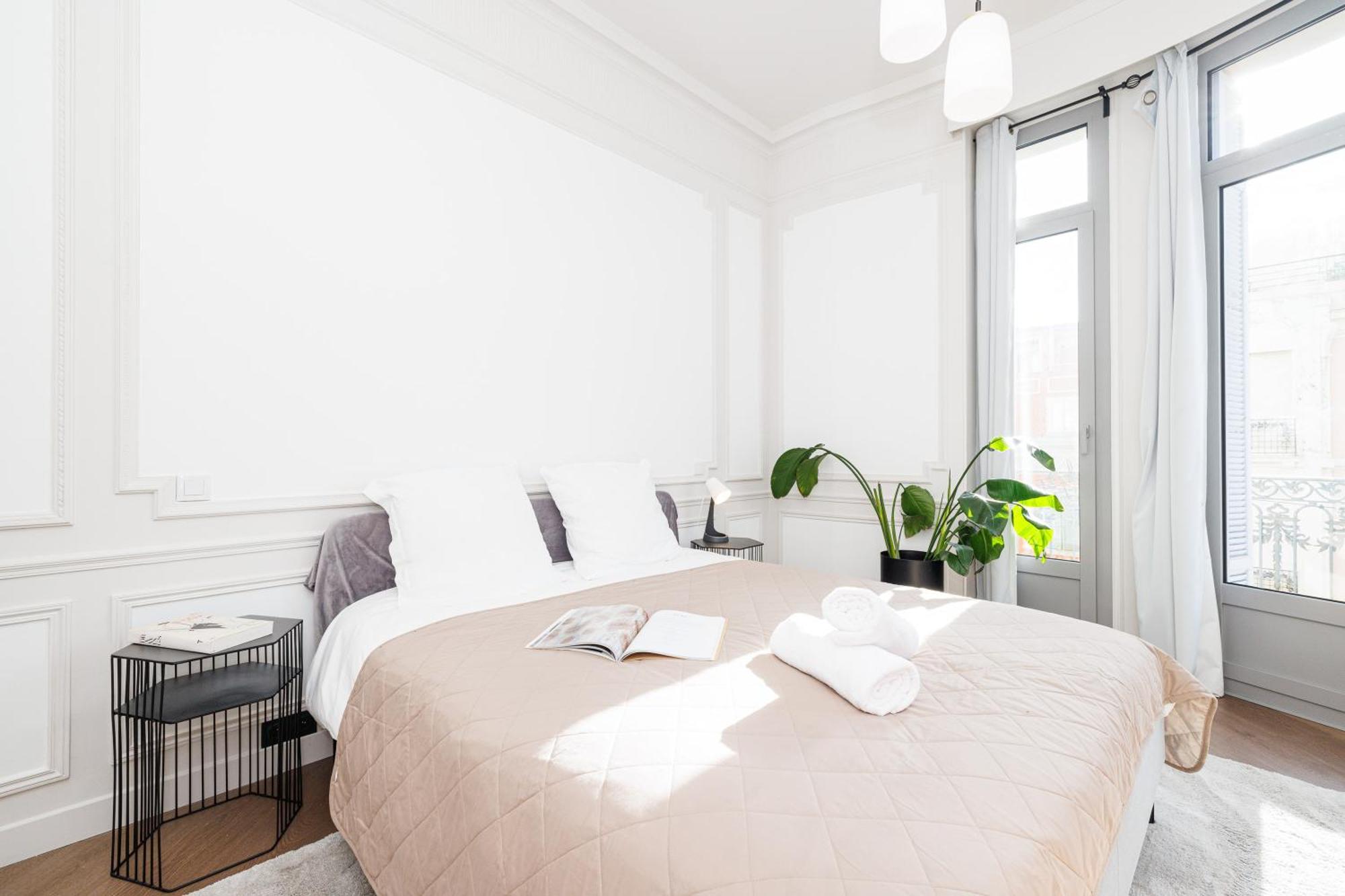 Vacances Au Palace - Happy Rentals Мантон Екстер'єр фото