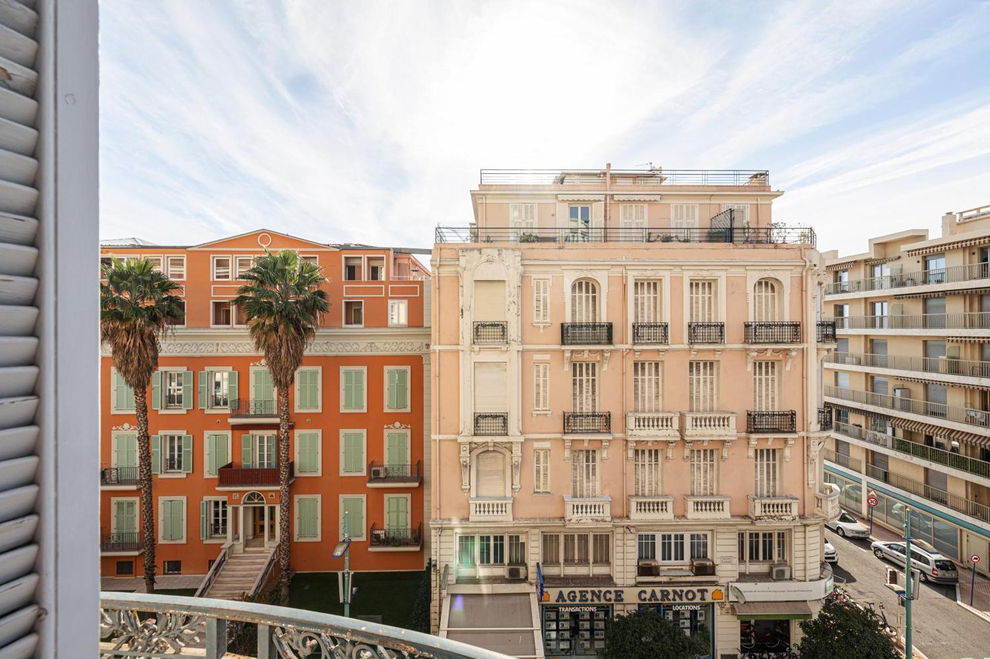 Vacances Au Palace - Happy Rentals Мантон Екстер'єр фото